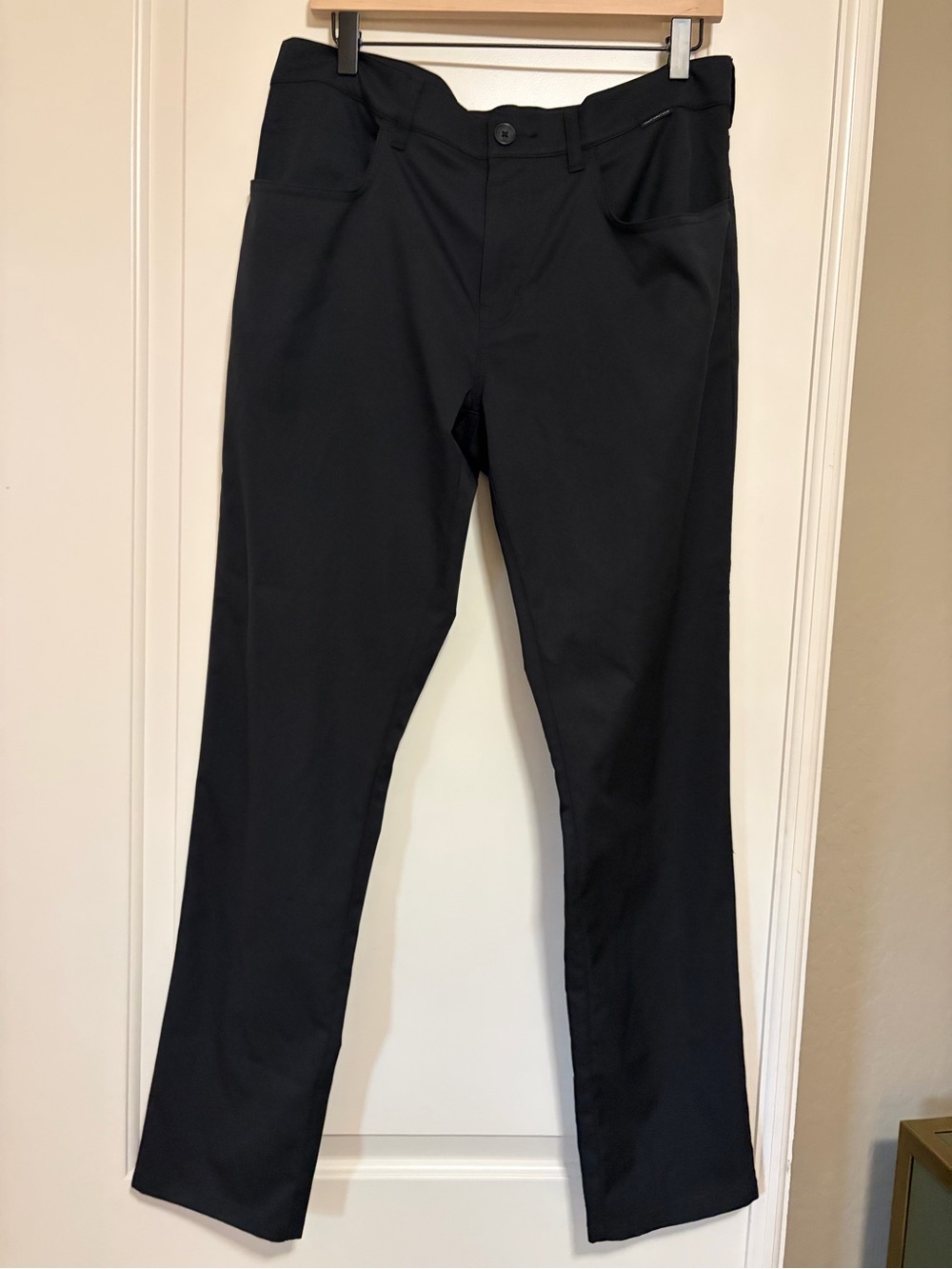 🖤Travis Mathew Open to Close Tech Stretch Chinos Pants